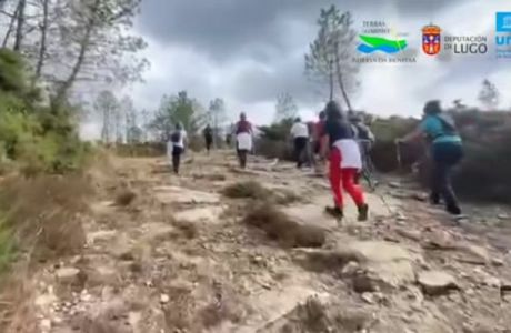 Xavi empuja y el grupo cumple