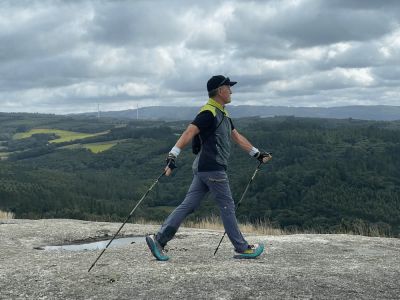Xavi Madina ejecutando la posición de marcha ALFA "$/