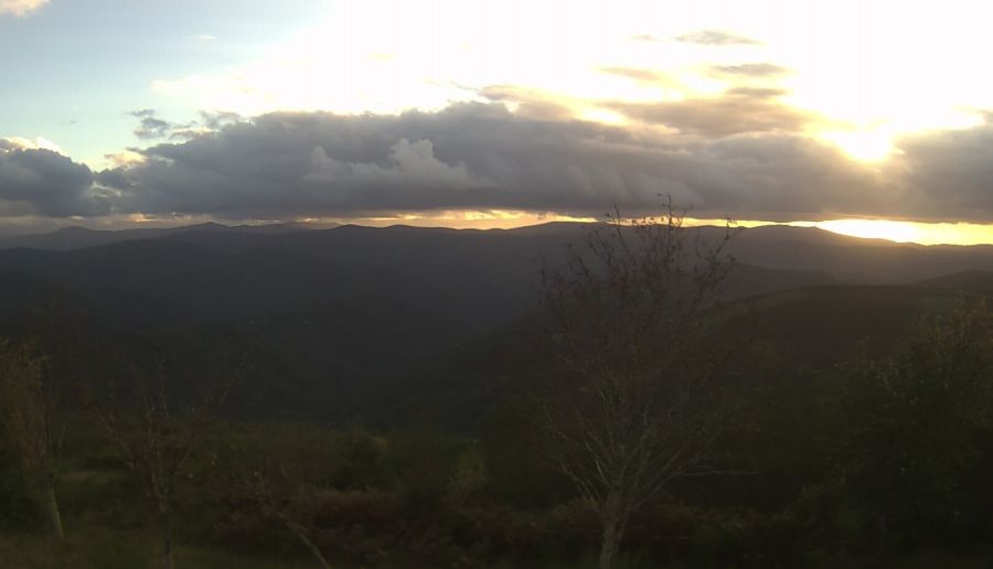 Anochece en la Reserva de la Biosfera de los Ancares lucenses.